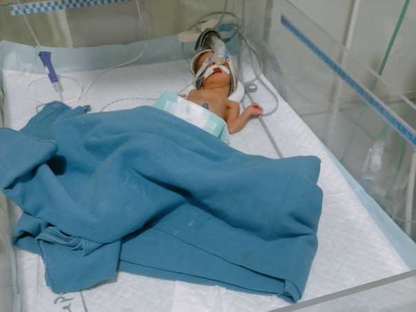 Support Baby of Deepa To Recover From Preterm Birth