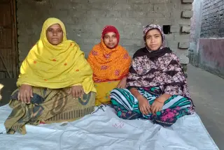 Aaisha Khatoon And Group