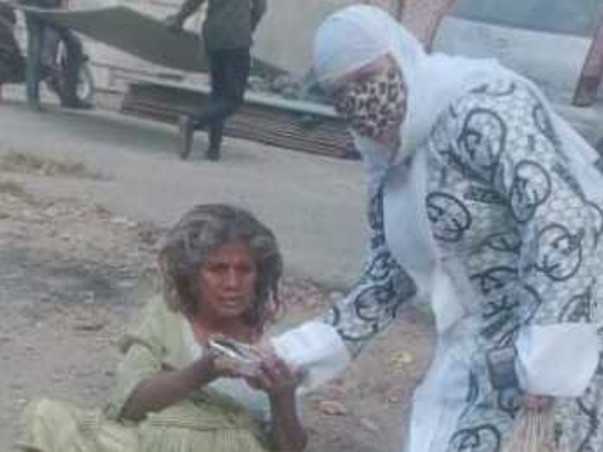 Feeding the poor people of the slums & needy