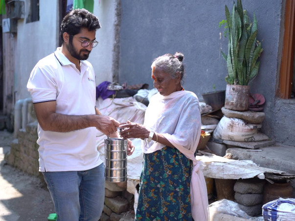 support-tiffin-seva-sm