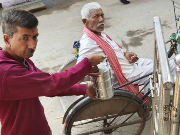 Visamo Tiffin Seva : distributing Free Meals for elderly people