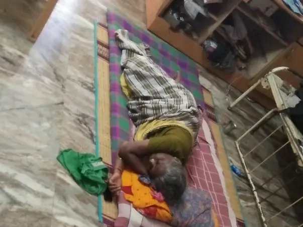 Lost our dad. Please help for our mom life. No one to support Us .
