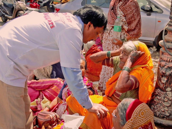 Support Dr. Abhijit to uplift beggars to live with dignity