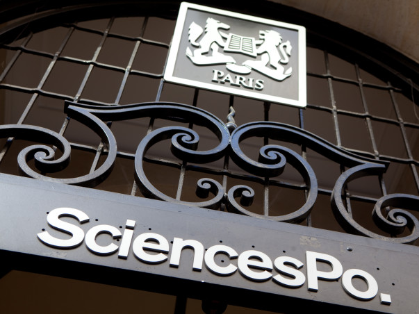 Help Akash study in SciencesPo, France