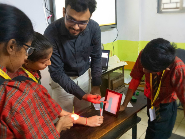 Support our free science based workshops for low-income schools