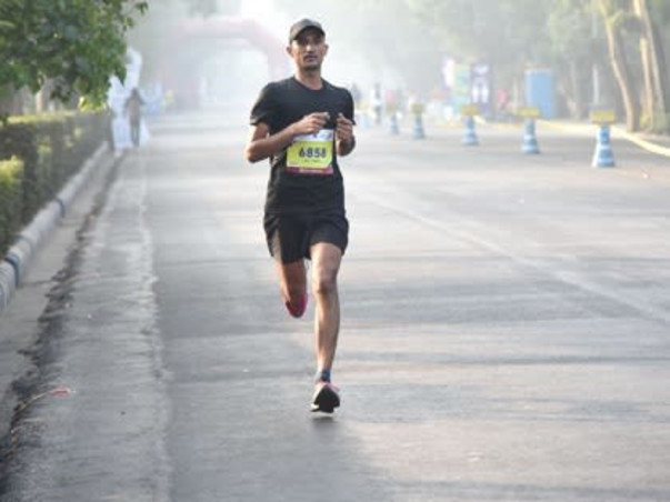 Help Anil run the Boston marathon
