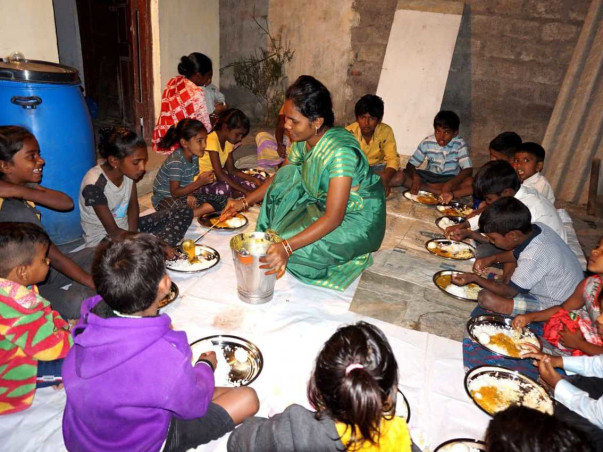 Help Me To Feed Thousands Needy People Roadside Every Single Day