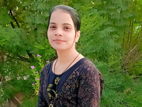 Help Preeti Rawat continue her studies