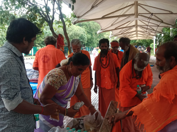 Help us to Serve food to Sadhus,Poor and homeless People in Arunachala