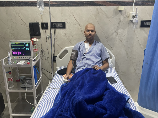 Support Pratik’s Urgent Knee Implant Surgery