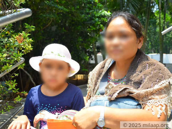 This Is A Single Mother's Battle To Save Her 9-Year-Old From Cancer