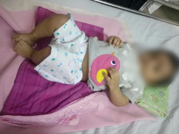 Father Gave Up All His Savings For Sick Baby Boy, Sleeps in Park Now