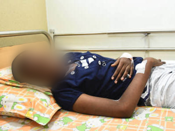 Devadharshini Lies In The Hospital Bed But Doesnt Know She Has Cancer