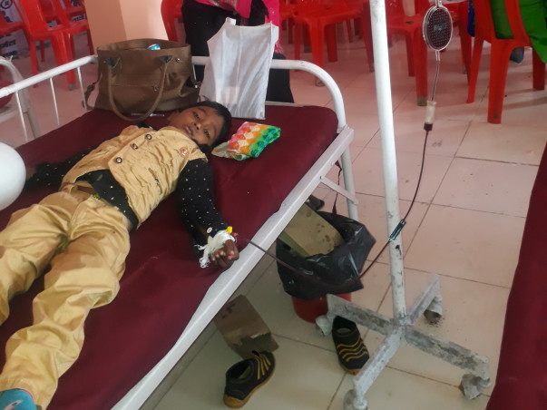 This Laborer Knocks On Every Door After Work Pleading To Save His Son