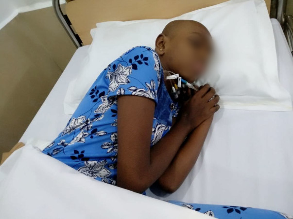 Devadharshini Lies In The Hospital Bed But Doesnt Know She Has Cancer