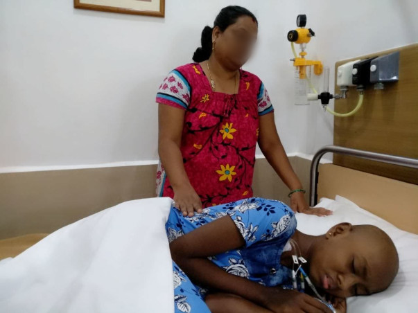 Devadharshini Lies In The Hospital Bed But Doesnt Know She Has Cancer