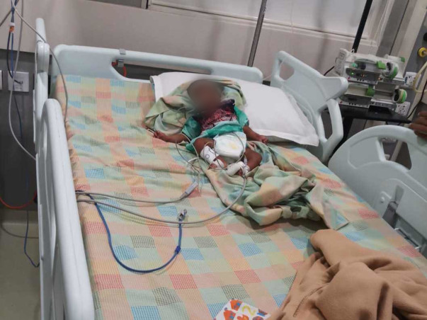This 3-Month-Old Baby Girl Cannot Eat And Sleep, She Passes Blood