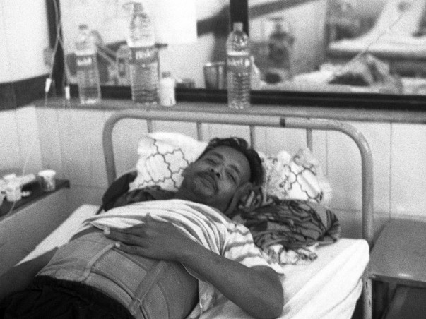 Help Sameer Bhai get back up and support his kid