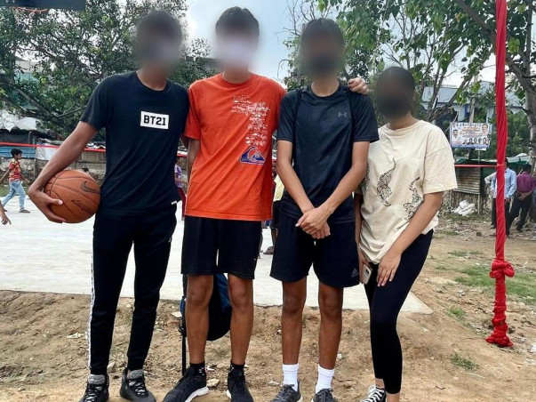 Help the residents of Okhla build their own recreation area!