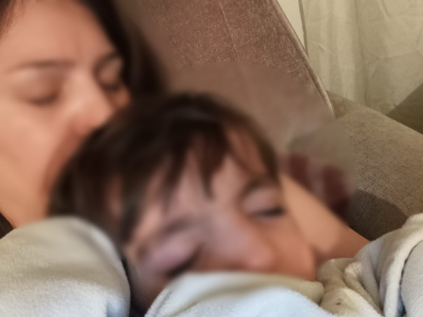 Help avyaan to remove his tracheostomy tube